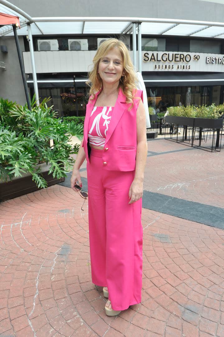 El look de Emilia Mazer para la presentación de la temporada de verano de Mar del Plata