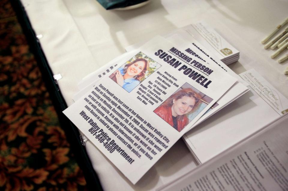 PHOTO: A flier seeking information on the whereabouts of Susan Powell, who was reported missing in Utah on Dec. 7, 2009, at a press conference in Puyallup, Wash., Dec. 17, 2009. (Ted S. Warren/AP)