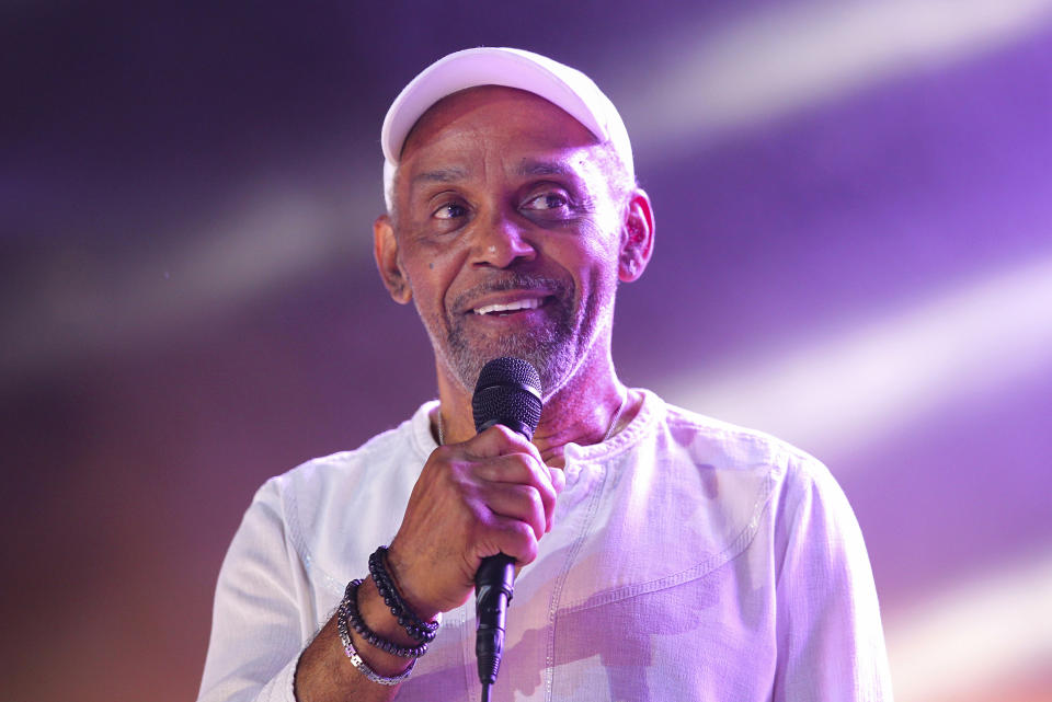 ARCHIVO - Frankie Beverly durante su presentación en el Festival Essence Festival en el Superdomo Mercedes-Benz el 7 de julio de 2019, en Nueva Orleans. Beverly se presentará en la 30a edición del Festival de Cultura Essence en el fin de semana del 4 de julio de 2024, en Nueva Orleans. (Foto Donald Traill/Invision/AP, archivo)