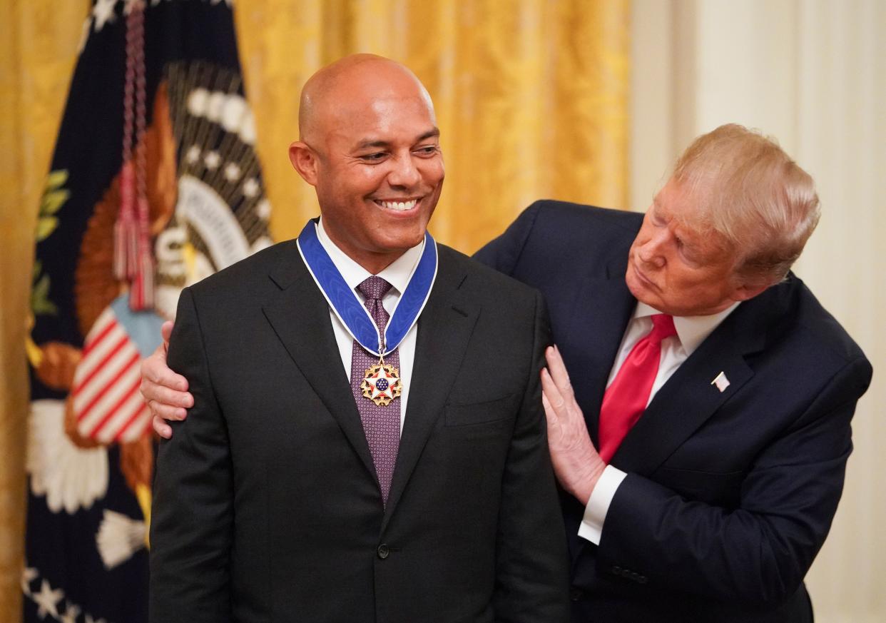 Mariano Rivera received the Presidential Medal of Freedom from Donald Trump. (MANDEL NGAN/AFP/Getty Images)