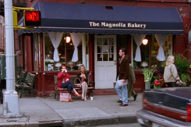 <p>HBO</p> Magnolia Bakery in 'Sex and the City'. Cynthia Nixon as Miranda Hobbes and Sarah Jessica Parker as Carrie Bradshaw.