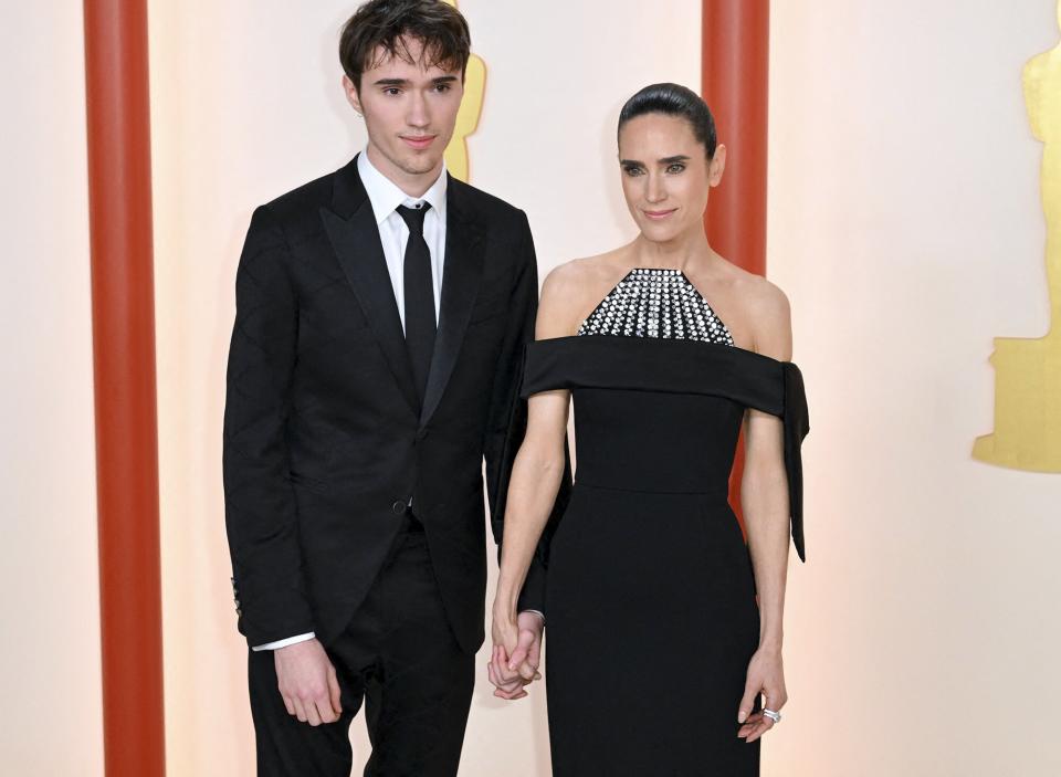 Jennifer Connelly Brings Lookalike Son Stellan, 19, to Oscars 2023