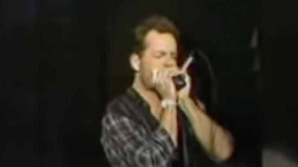 Bruce Willis playing harmonica on Late Night with David Letterman