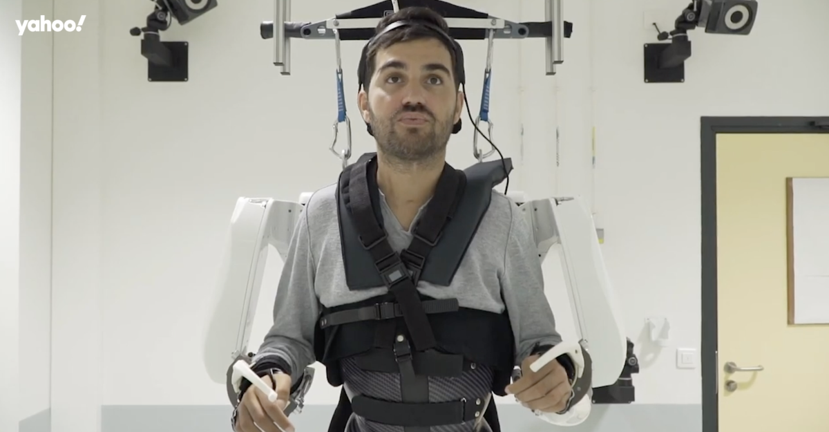 Thibault 28 Ans Tétraplégique A Pu Remarcher Grâce à Un Exosquelette Connecté à Son Cerveau