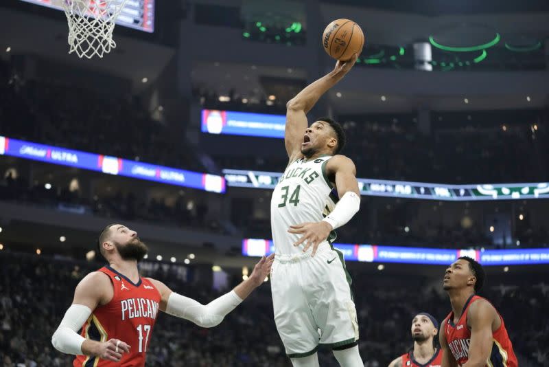 ▲公鹿「希臘怪物」Giannis Antetokounmpo狂得50分，送鵜鶘8連敗（圖／美聯社／達志影像）