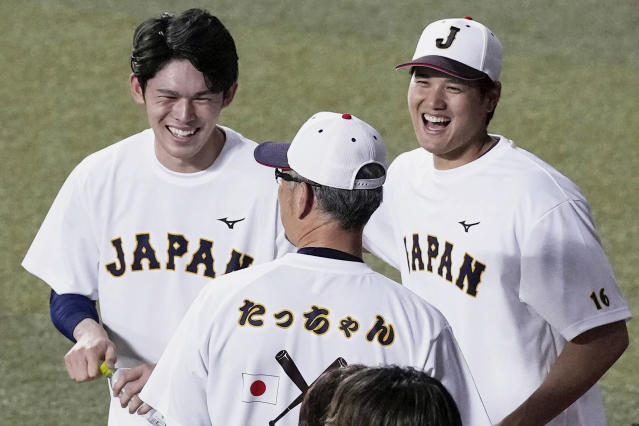 Yu Darvish Japan Baseball LEGENDS 2023 World Baseball Classic Name & Number  T-Shirt - Black