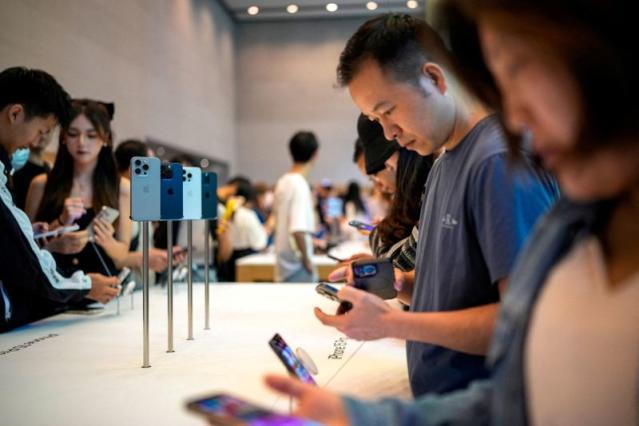 Chinese retailers further discount iPhone 15
