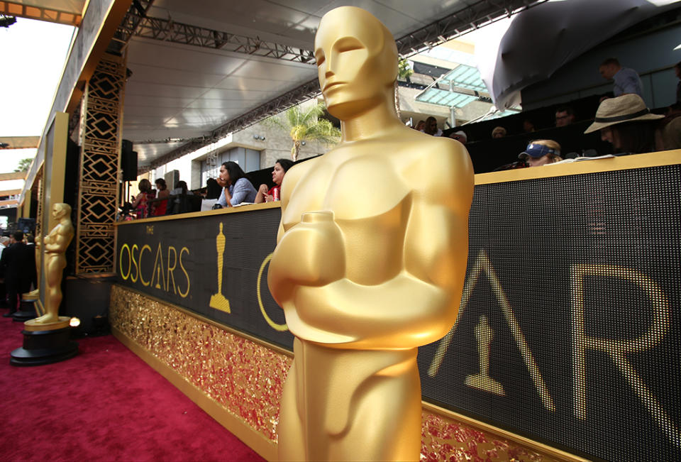 HOLLYWOOD, CA - FEBRUARY 28: The Oscar statue at the 88th Annual Academy Awards at Hollywood & Highland Center on February 28, 2016 in Hollywood, California. (Photo by Dan MacMedan/WireImage) 