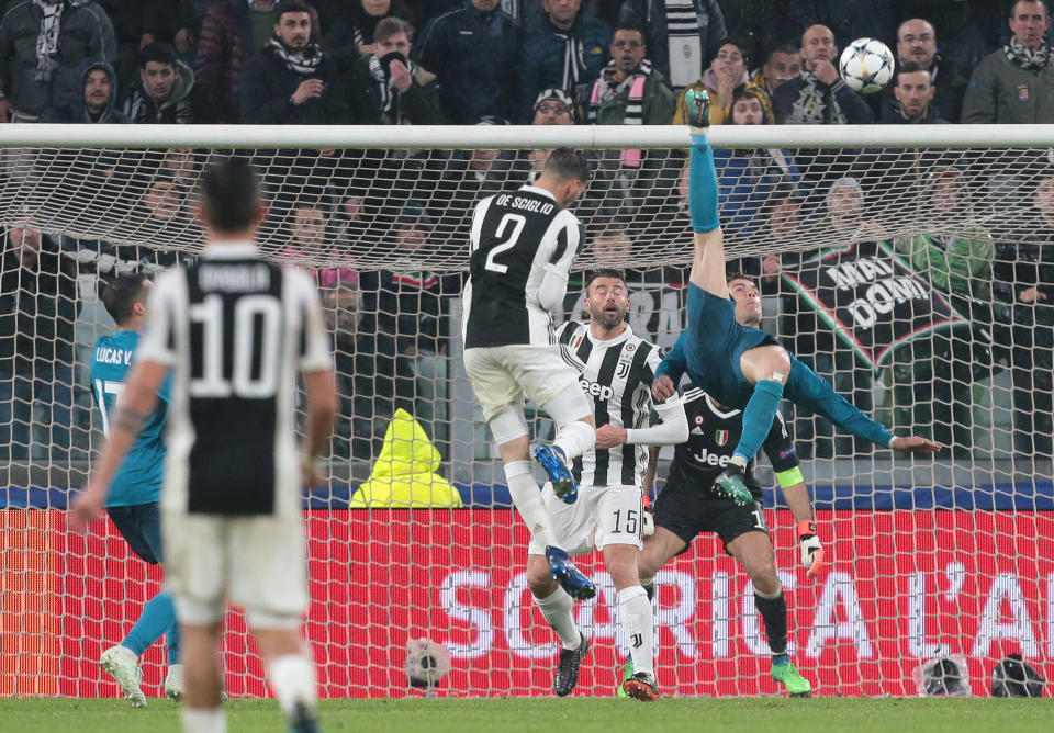 Cristiano Ronaldo’s bicycle-kick goal vs. Juventus. (Getty)