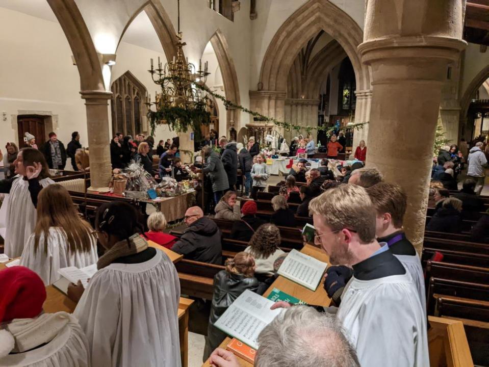 Oxford Mail: Tarde dickensiana con el coro y la sillería de la iglesia