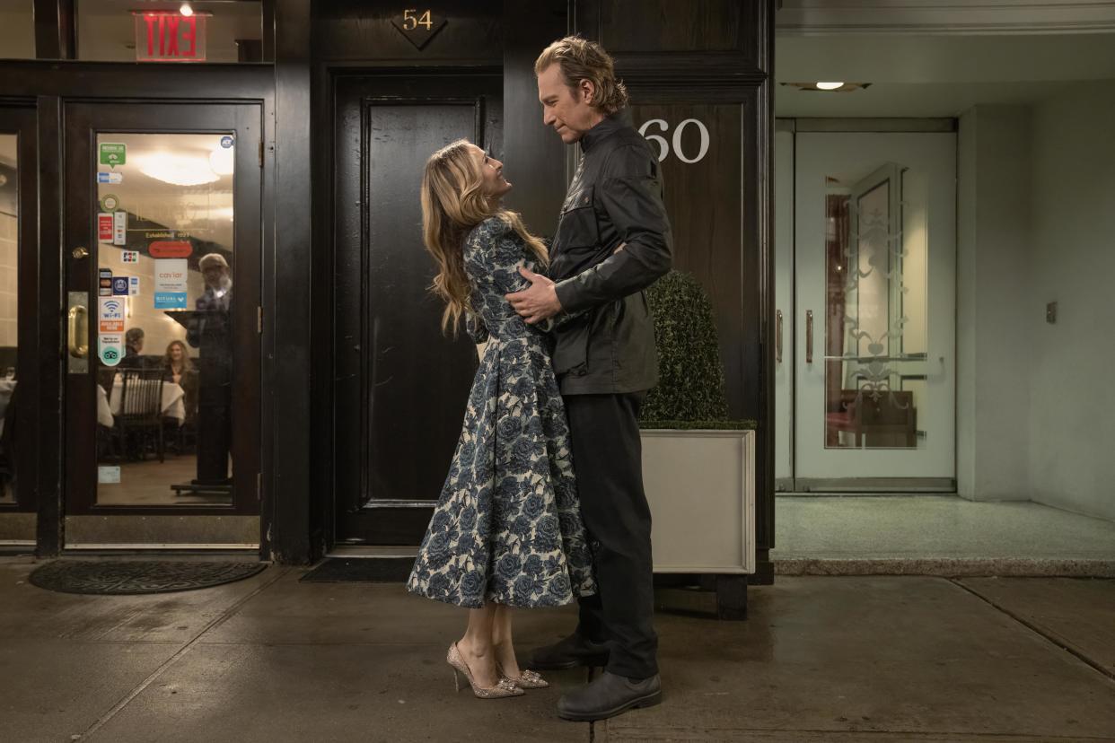 Sarah Jessica Parker as Carrie Bradshaw & John Corbett as Aidan Shaw in And Just Like That... (Sky/HBO)