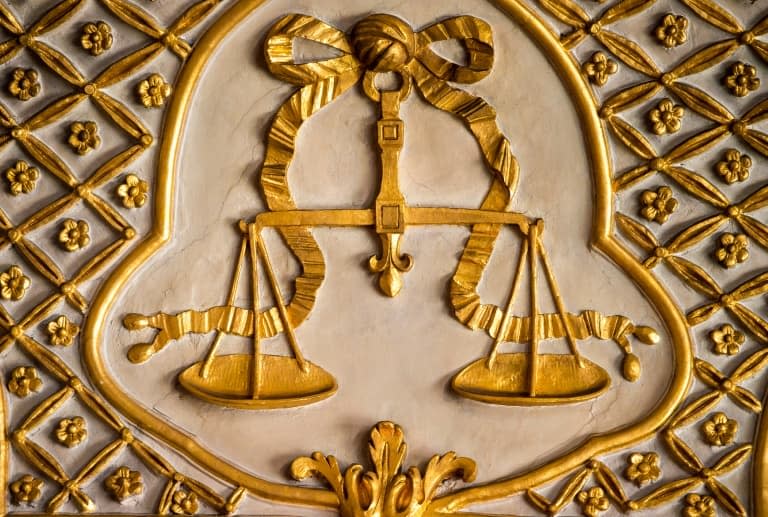 La balance de la justice, au tribunal de Douai - Philippe HUGUEN © 2019 AFP