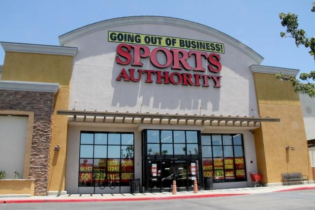 Best '90s Stores, Clothing, Book, and Movie Stores That Closed