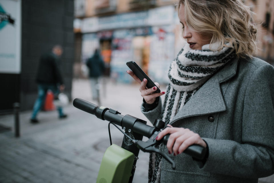 Schnell mit dem E-Tretroller nach Hause flitzen? Auch hierfür gibt es jetzt Sharing-Anbieter (Bild: Getty Images)