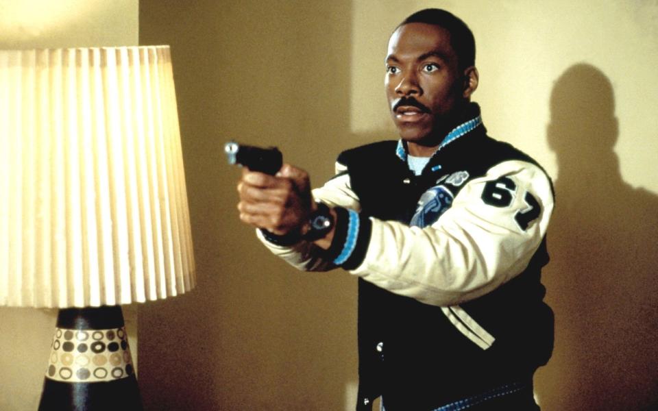 <p>Er war ein "Glücksritter", der "Prinz aus Zamunda" und natürlich Axel Foley (Bild) in den "Beverly Hills Cop"-Filmen: Eddie Murphy zählte in den 80er-Jahren zu den größten (Comedy-)Stars in Hollywood. (Bild: Paramount Pictures)</p> 