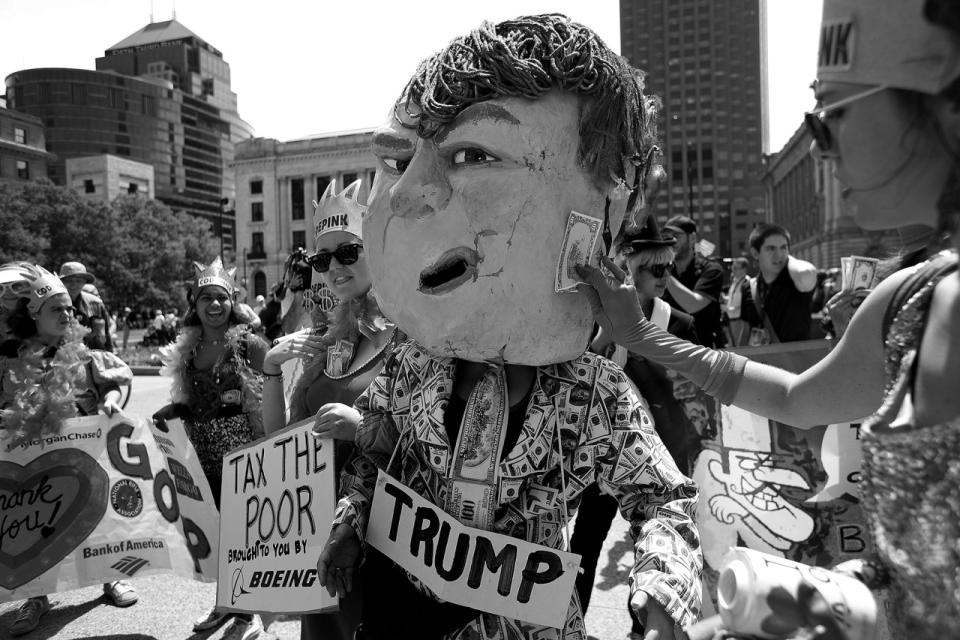 <p>Code Pink members mock Donald Trump in Cleveland. (Photo: Khue Bui for Yahoo News)</p>