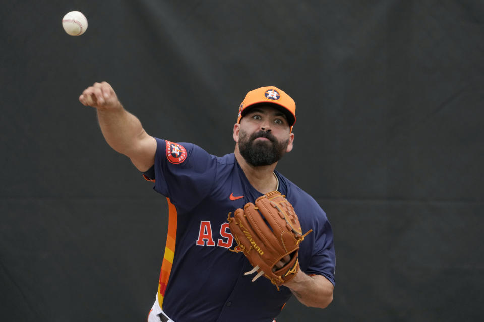 Houston Astros pitcher Jose Urquidy throws a bullpen session during a spring training baseball workout Monday, Feb. 19, 2024, in West Palm Beach, Fla. (AP Photo/Jeff Roberson)