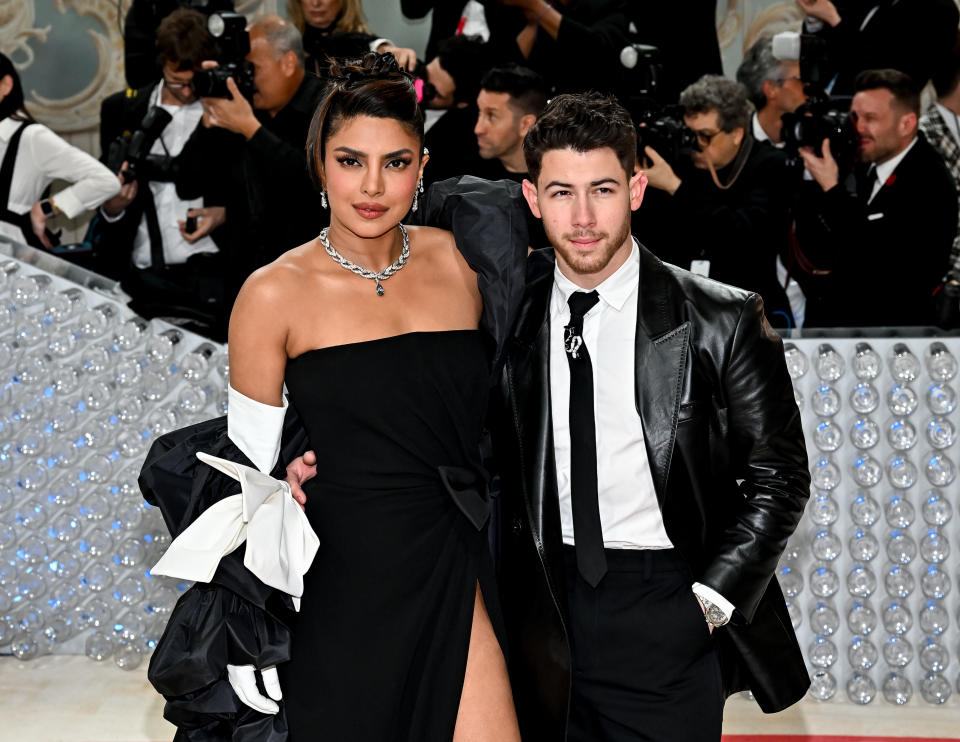 Priyanka Chopra & Nick Jonas