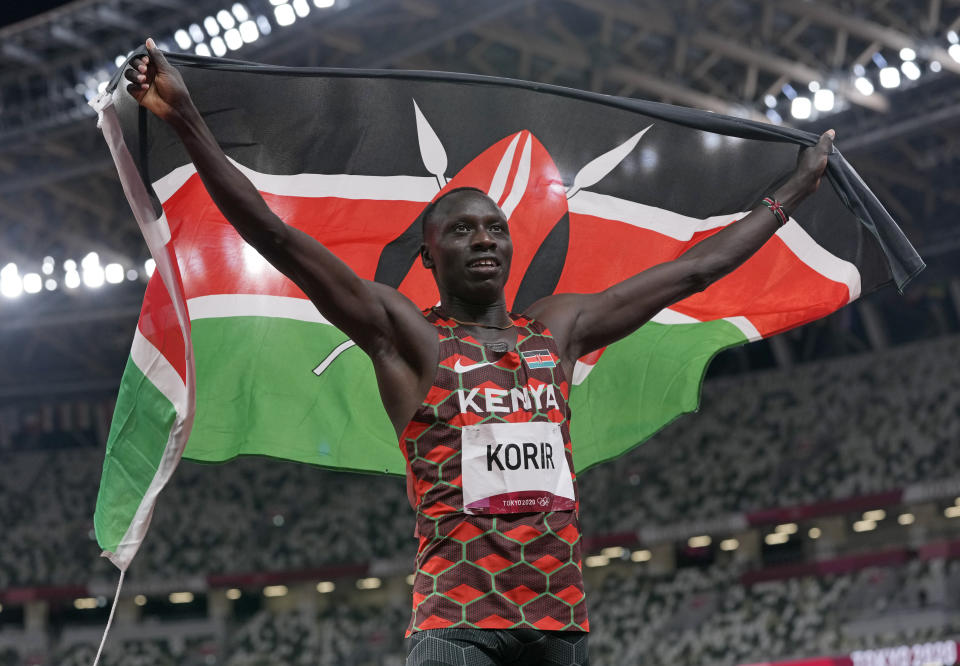 Emmanuel Korir, of Kenya, celebrates after he won the gold medal in the final of the men's 800-meter at the 2020 Summer Olympics, Wednesday, Aug. 4, 2021, in Tokyo, Japan. (AP Photo/Francisco Seco)