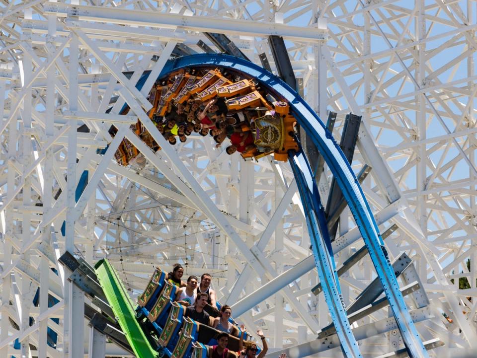 The ‘Twisted Colossus’ ride at Six Flags Magic Mountain in Valencia, California (Matthew Nelson via Flickr and Creative Commons license 2.0)