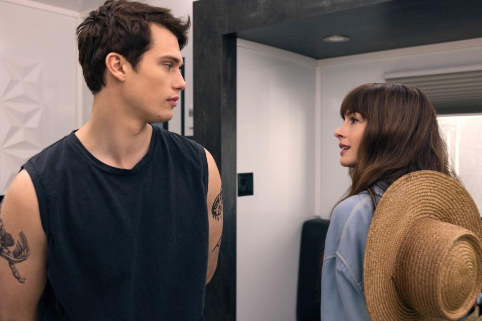 THE IDEA OF YOU, from left: Nicholas Galitzine, Anne Hathaway, 2024. ph: Alisha Wetherill /© Amazon Prime /Courtesy Everett Collection