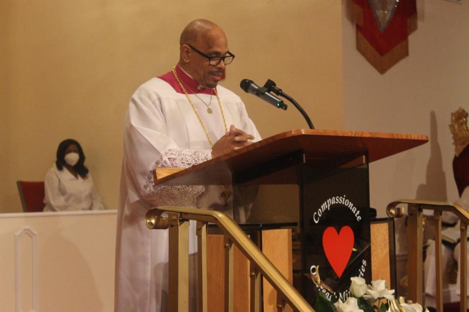 Bishop George Bloomer of Bethel Family Worship Center in Durham, North Carolina delivers the sermon on Sunday at Compassionate Outreach Ministries during a service celebrating the legacy of its founder, the late Bishop Larry J. Dennison, who died five years ago to the date on April 2, 2018.
(Photo: Photo by Voleer Thomas/For The Guardian)