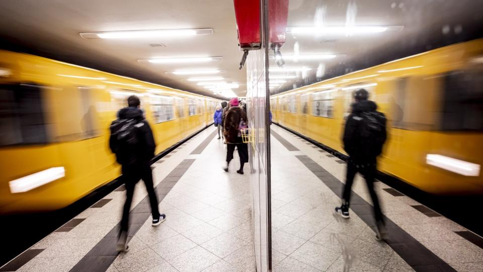 Der boomende Online-Handel stellt deutsche Städte zunehmend vor Logistik-Probleme. Sind U-Bahnen künftig das geeignete Transportmittel für Pakete?