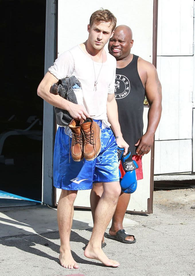 Hey, girl — sometimes ya just gotta go barefoot when you leave Muay Thai training. (Photo: FameFlynet Pictures)
