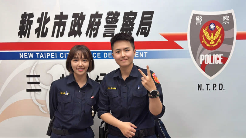 三峽派出所女警高依倩（右）英勇救民行徑獲得民眾與同事大力讚賞。（圖／翻攝畫面）