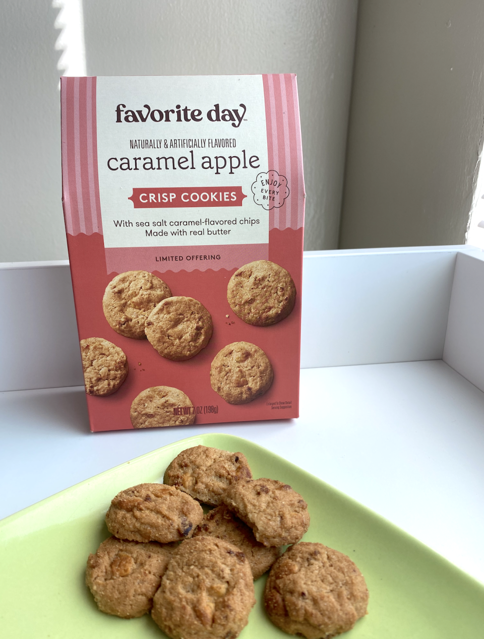 Caramel Apple Crisp Cookies