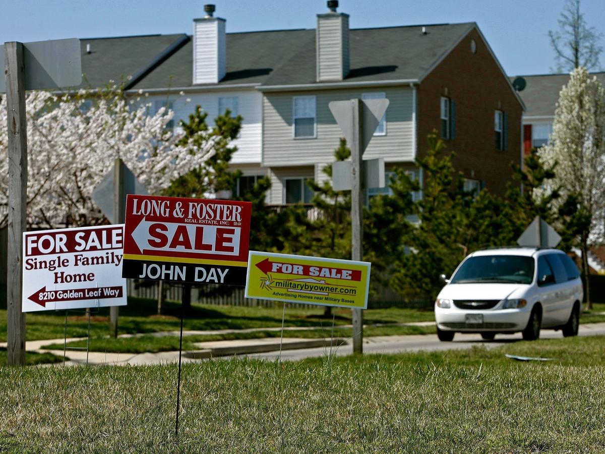 Home prices see largest dip in a decade