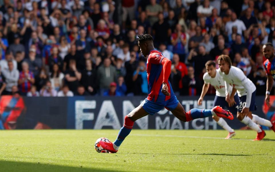 Crystal Palace's Wilfried Zaha scores their first goal from the penalty spot - Action Images via Reuters/John Sibley 