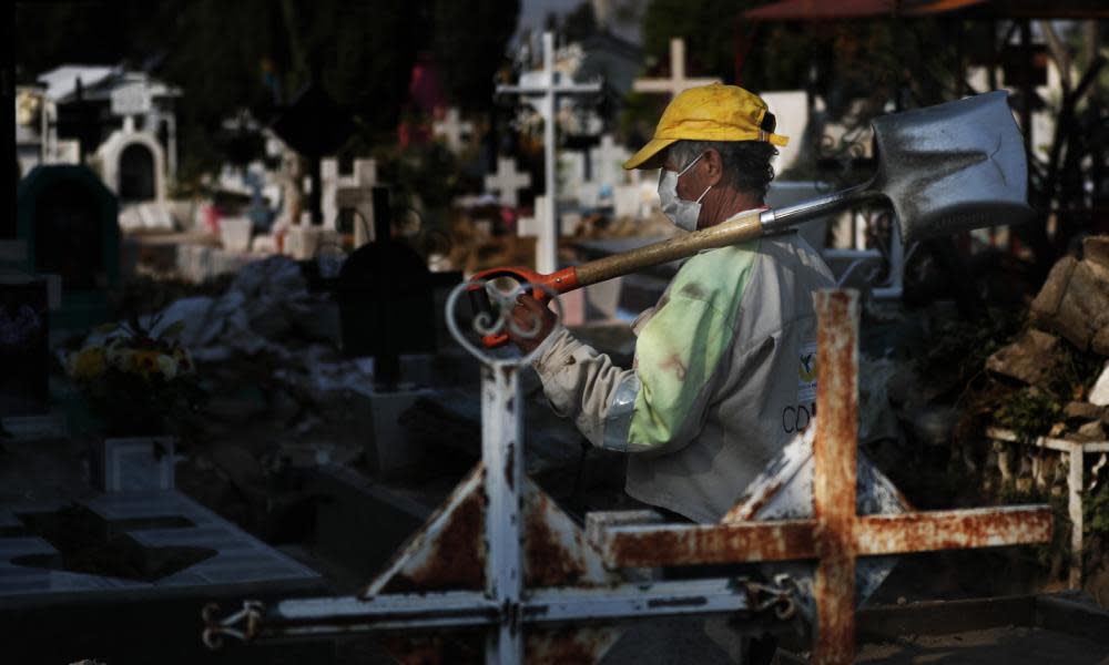 <span>Photograph: Marco Ugarte/AP</span>