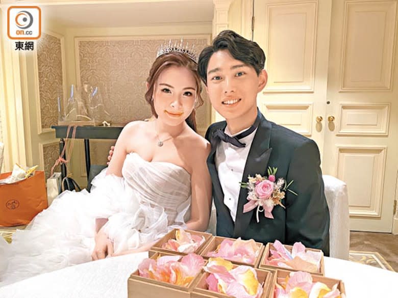 一對新人Catherine及Isaac早於去年註冊結婚，今年才補辦婚宴向親友分享喜悅。（梁愚瀚攝）