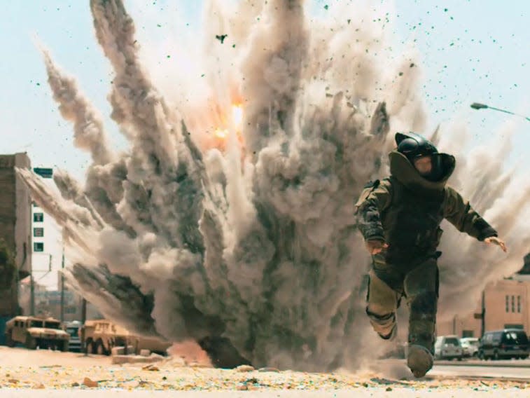 hurt locker trailer bomb explosion