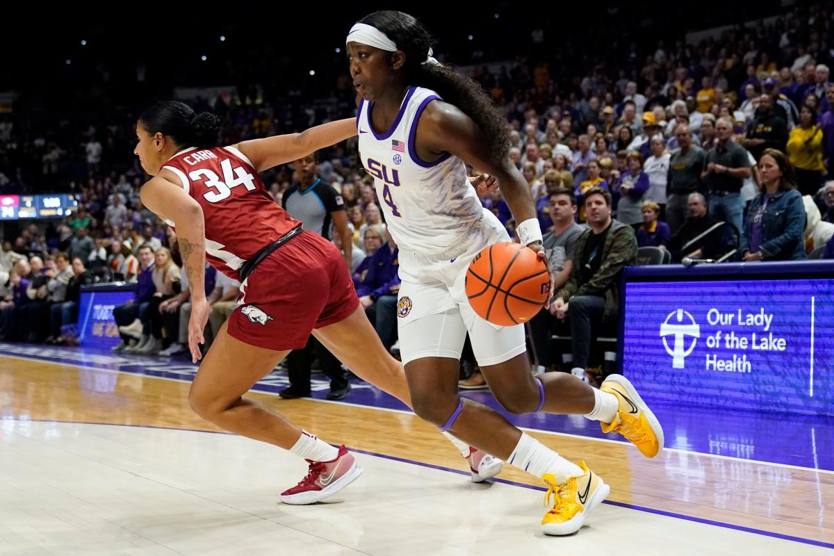 LSU star Flau'jae Johnson names Kim Mulkey in freestyle rap: 'Going to ...