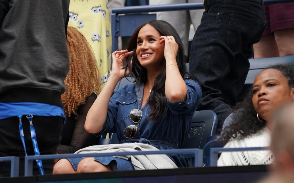 Meghan Markle feuert Tennis-Star Serena Williams bei den US Open an. Foto: Getty