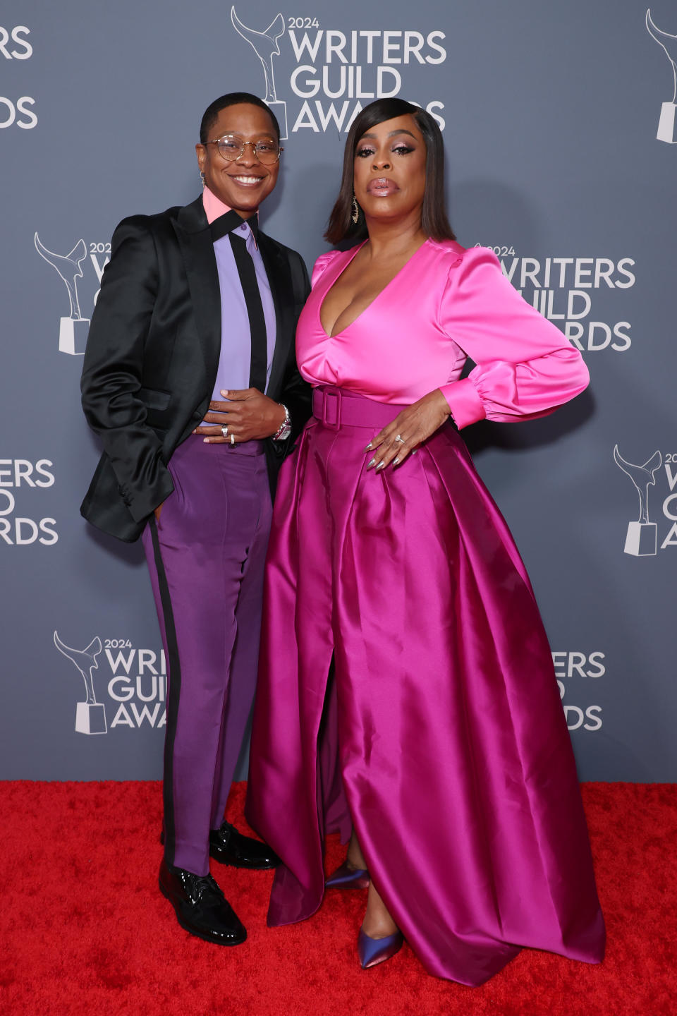 Niecy Nash, jessica betts, red carpet, shoes, celebrity shoe style, jewel-toned pumps, pointed pumps, purple pumps