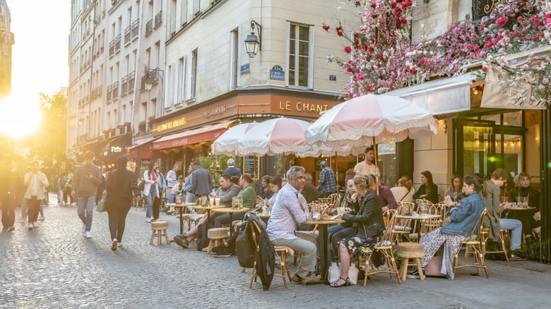 outdoor cafe in paris