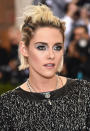 <p> Kristen Stewart knows how to work a grungey make-up look and her ensemble for the 2016 Met Gala was no exception. Her smudgy liner was paired with geometric silver eyeshadow were a real statement, making for a truly standout creation. </p>