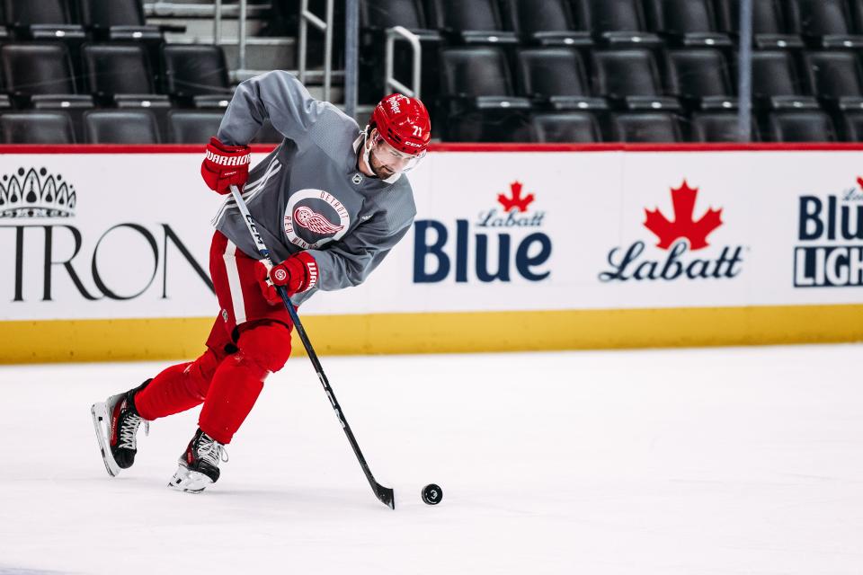 Dylan Larkin at morning skate before a game against the Carolina Hurricanes at Little Caesars Arena in Detroit, Michigan on December 14, 2023. (Allison Farrand / Ilitch Sports)