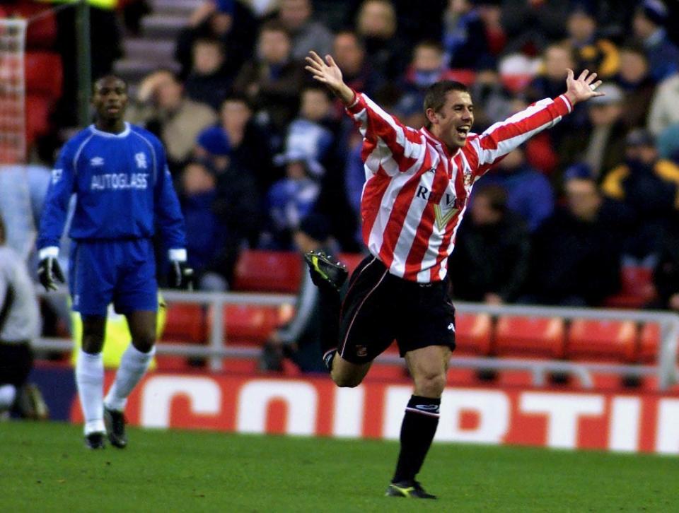 <p>Kevin Phillips bagged 30 goals in 36 games to guide Sunderland to a seventh place finish. </p>