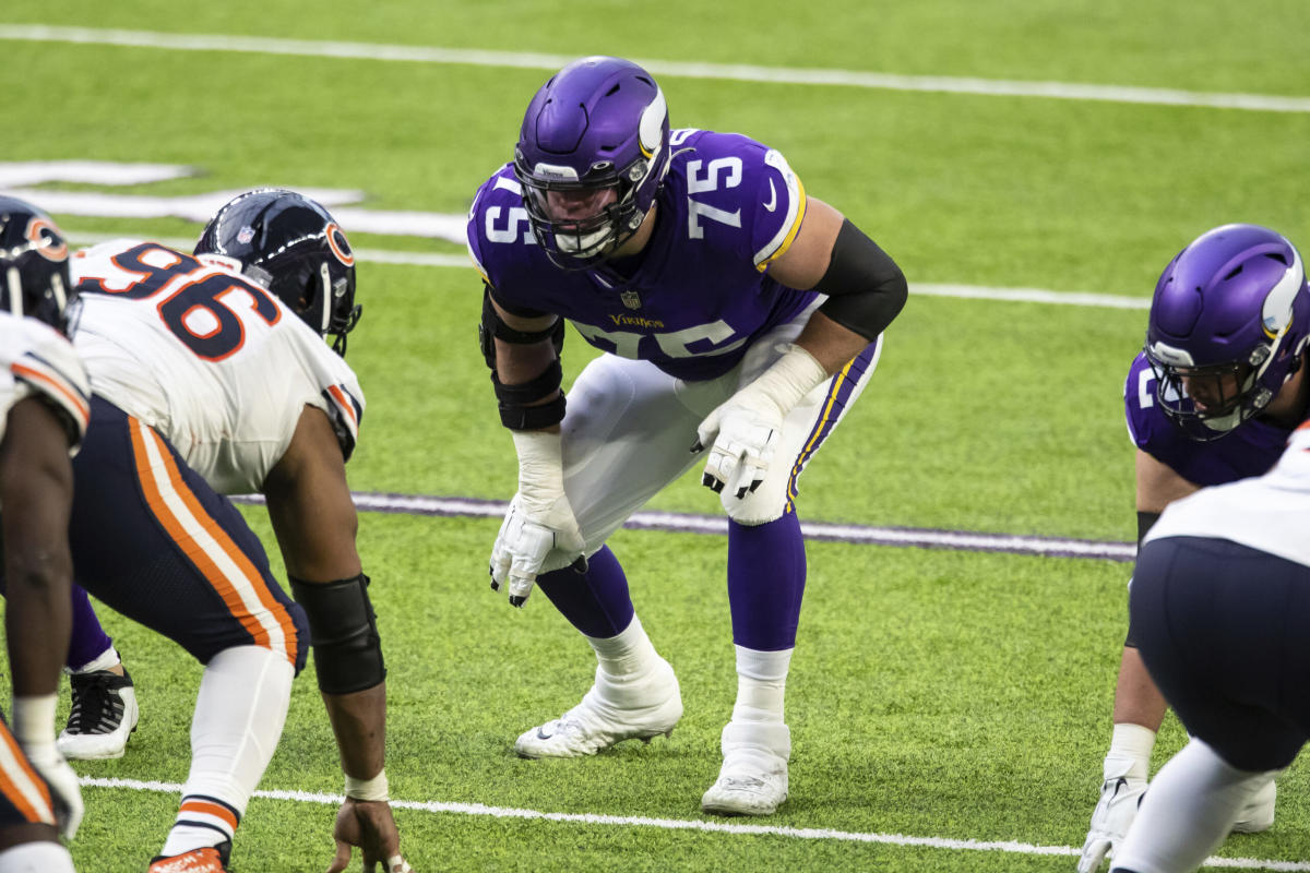 OL woes mounting as Vikings' Brian O'Neill, Austin Schlottmann have  'significant' injuries - Sports Illustrated Minnesota Vikings News,  Analysis and More