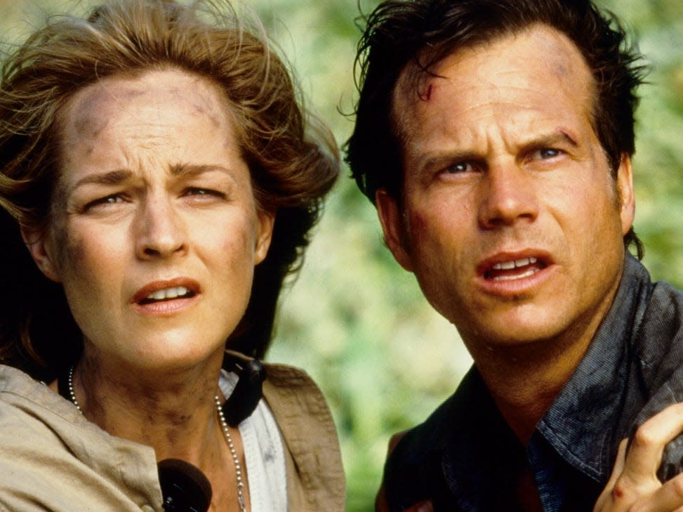 Helen Hunt and Bill Paxton staring.