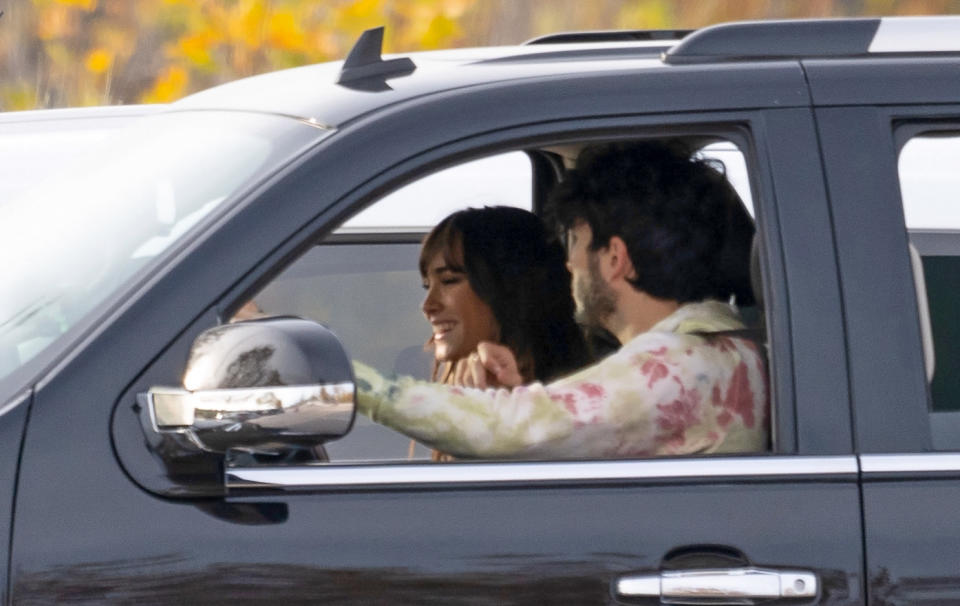 <p>Y finalmente se filtraron las fotos de cómo fue la grabación en onda 'carpool karaoke' del tema "Corazón sin vida", del colombiano <strong>Sebastián</strong> <strong>Yatra</strong> y la catalana <strong>Aitana</strong> <strong>Ocaña</strong> en Madrid. ¡El video en <span>Instagram</span> lleva más de 2.9 millones de vistas!</p>