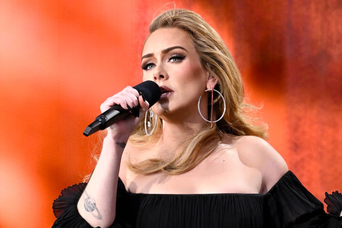 Adele reveals she collapsed backstage before Vegas show due to debilitating nerve condition (Gareth Cattermole/Getty Images f)