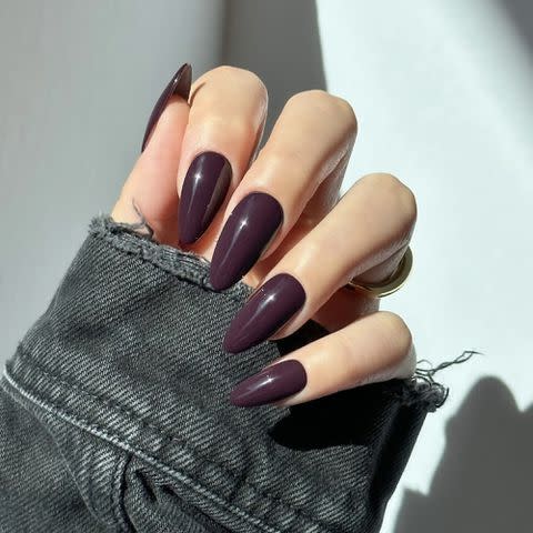 <p><a href="https://www.instagram.com/p/Cx_smGaPoQo/" data-component="link" data-source="inlineLink" data-type="externalLink" data-ordinal="1">@disseynails</a> / Instagram</p>