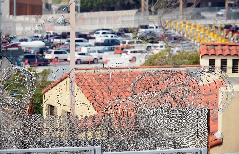 Una alambrada protege el paso fronterizo de San Ysidro, que separa California (EEUU) de Tijuana (México).