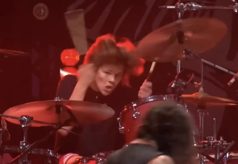 Taylor Hawkins’ son, 16, performs in late dad’s spot at tribute concert (YouTube)