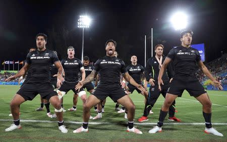 2016 Rio Olympics - Rugby - Men's Placing 5-6 - New Zealand v Argentina - Deodoro Stadium - Rio de Janeiro, Brazil - 11/08/2016. New Zealand players perform the haka. REUTERS/Phil Noble